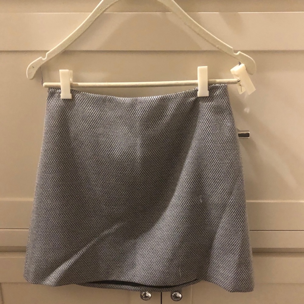 Theory skirt size 0